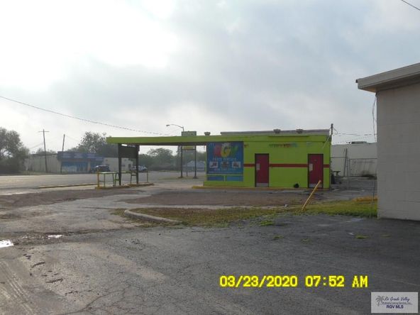 813 N 77 Sunshine Strip, Harlingen, TX 78550